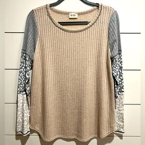 BIBI Women's Beige and Gray Long Sleeve Top